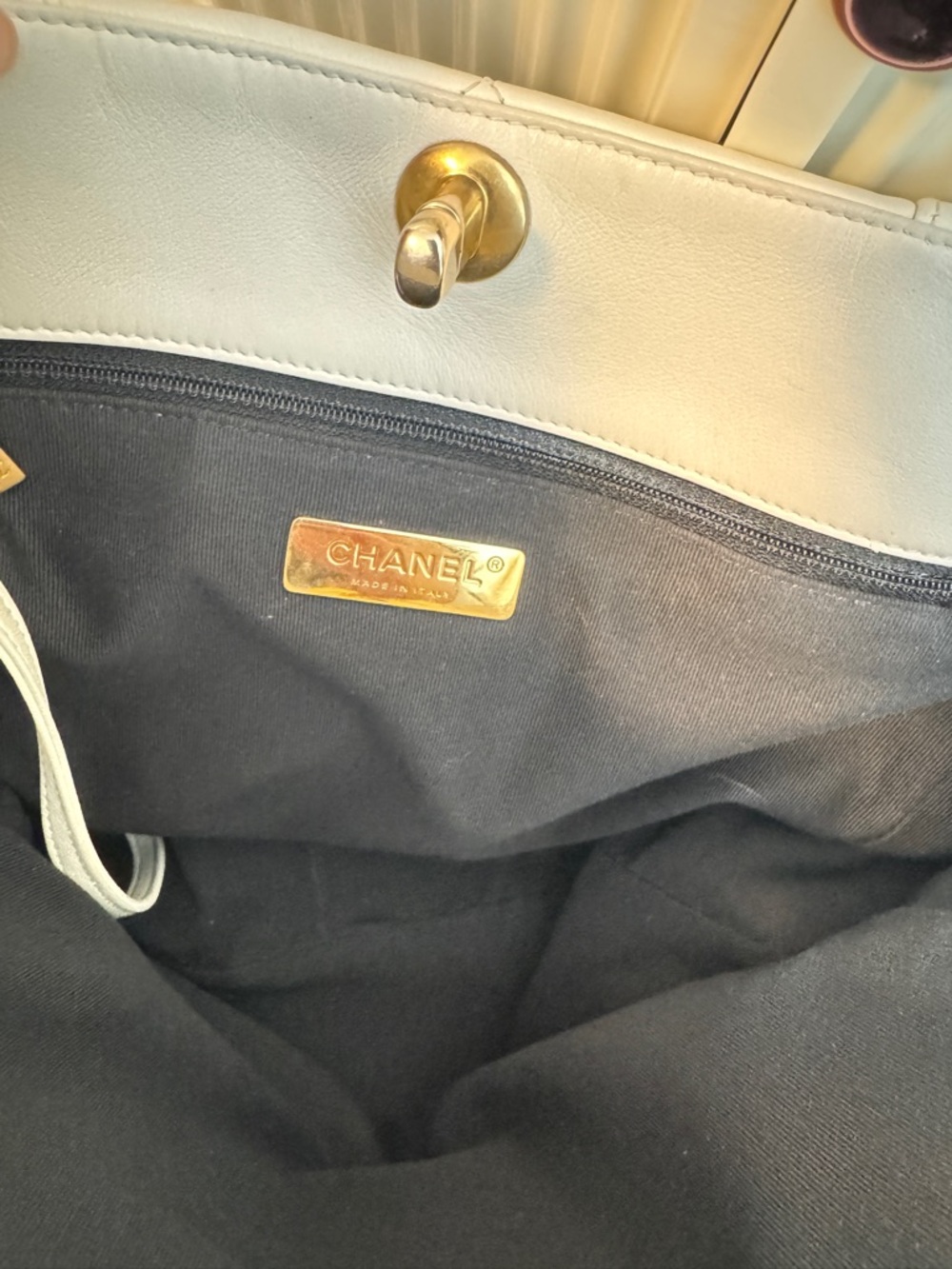 CHANEL White Quilted Leather Tote with Mixed Metal Chain Straps - Picture 7 of 13